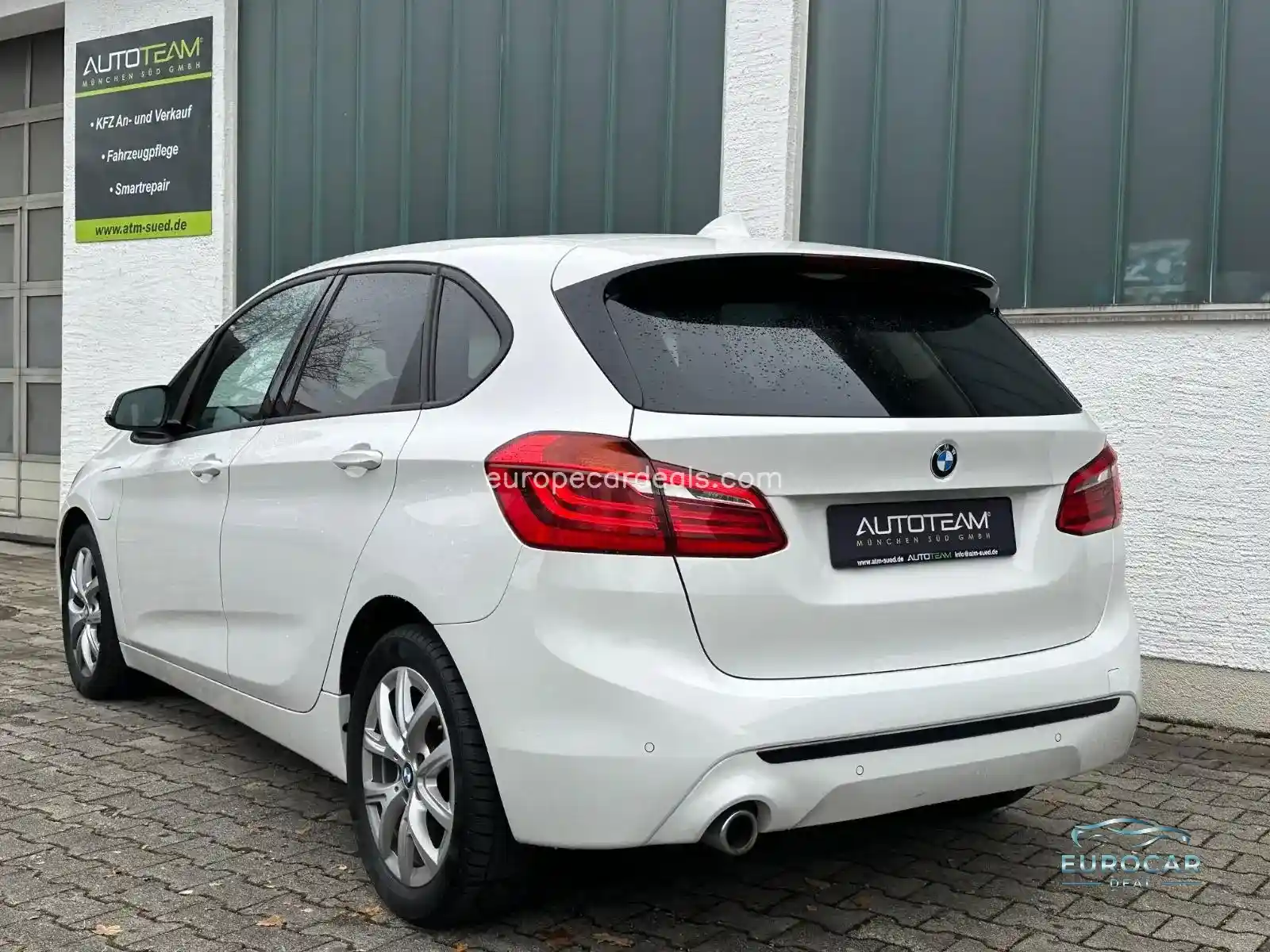 BMW 225