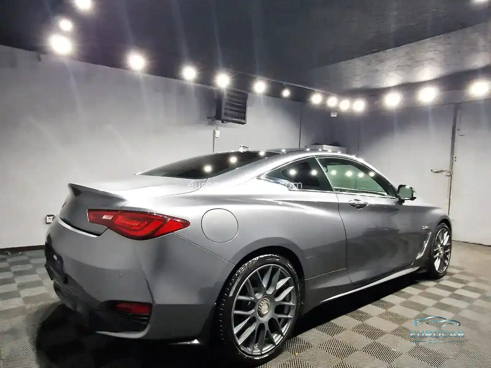 Infiniti Q60