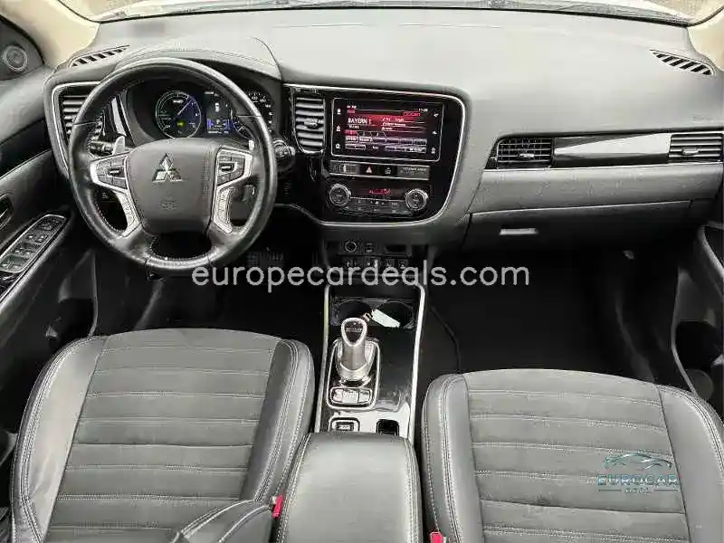 Mitsubishi Plug-in Hybrid Outlander