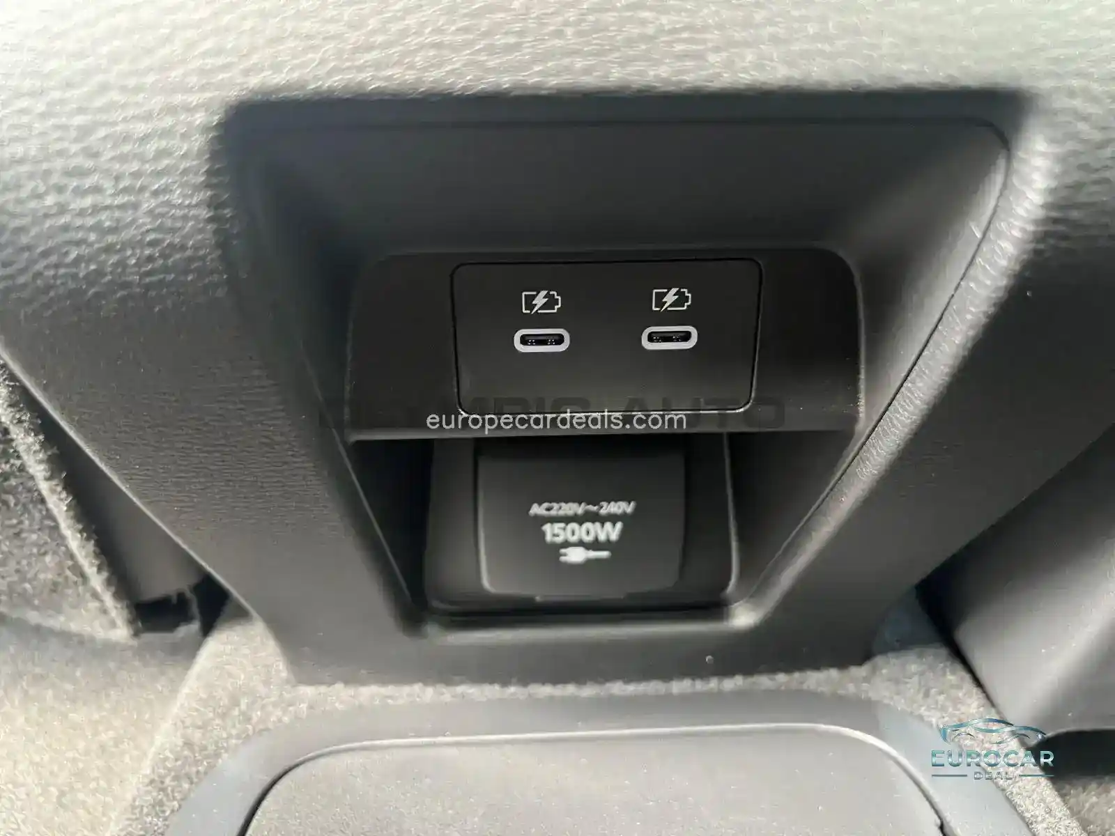 Mitsubishi Plug-in Hybrid Outlander