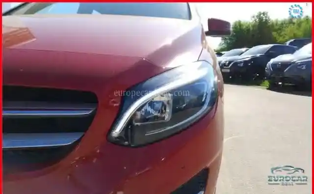 Mercedes-Benz B 200