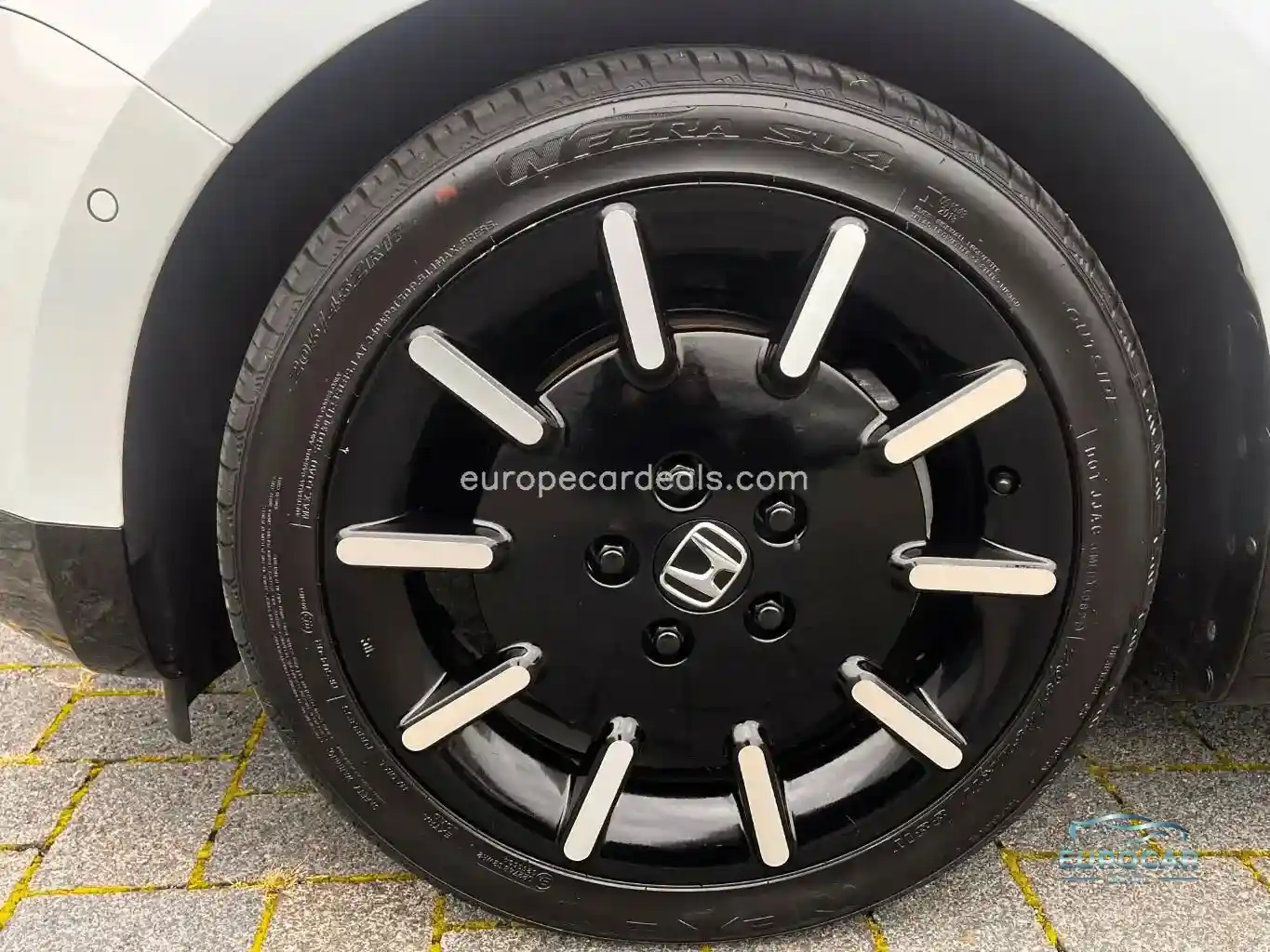 Honda e