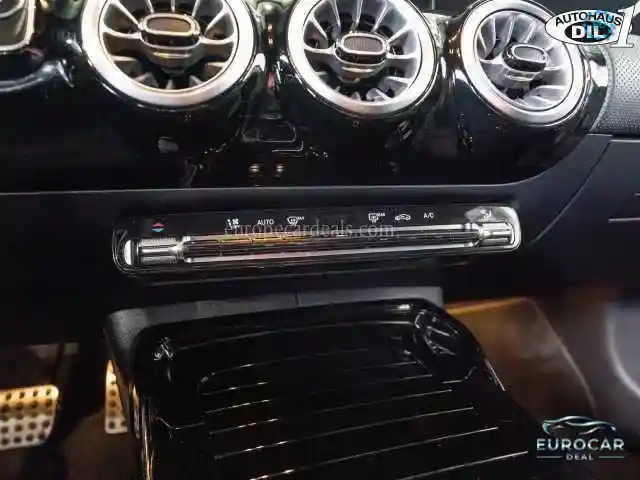 Mercedes-Benz CLA 35 AMG