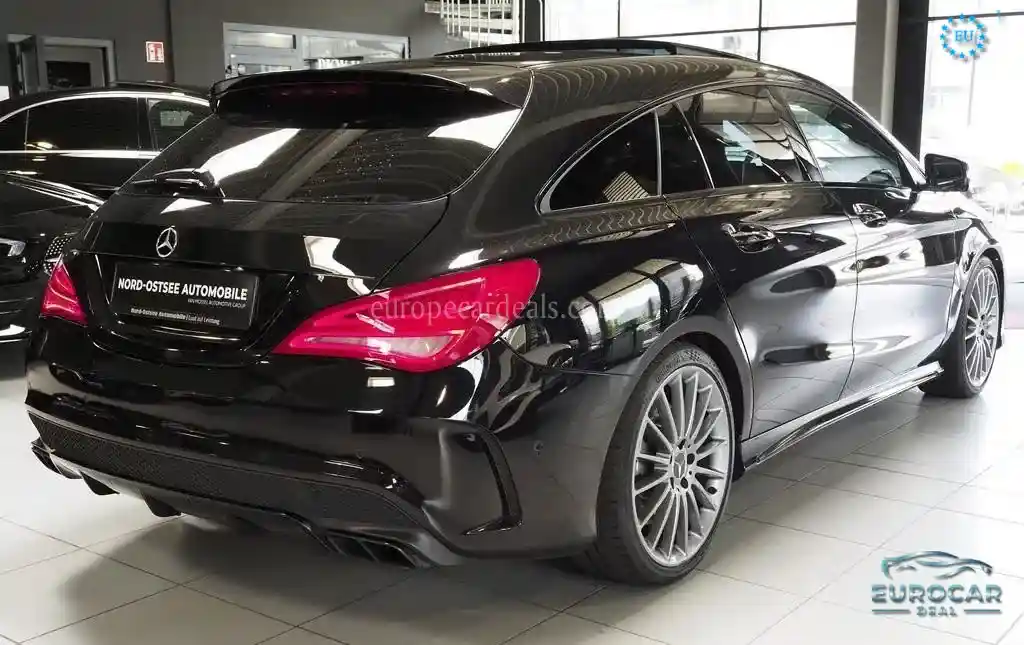 Mercedes-Benz CLA 45 AMG Shooting Brake