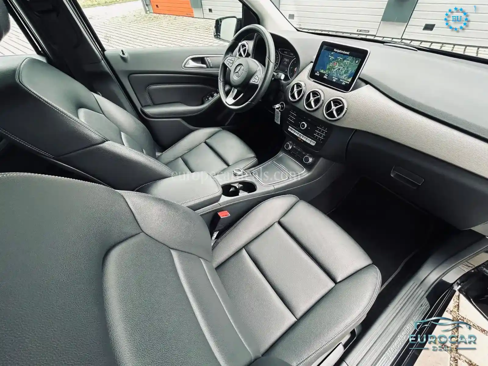Mercedes-Benz B 180