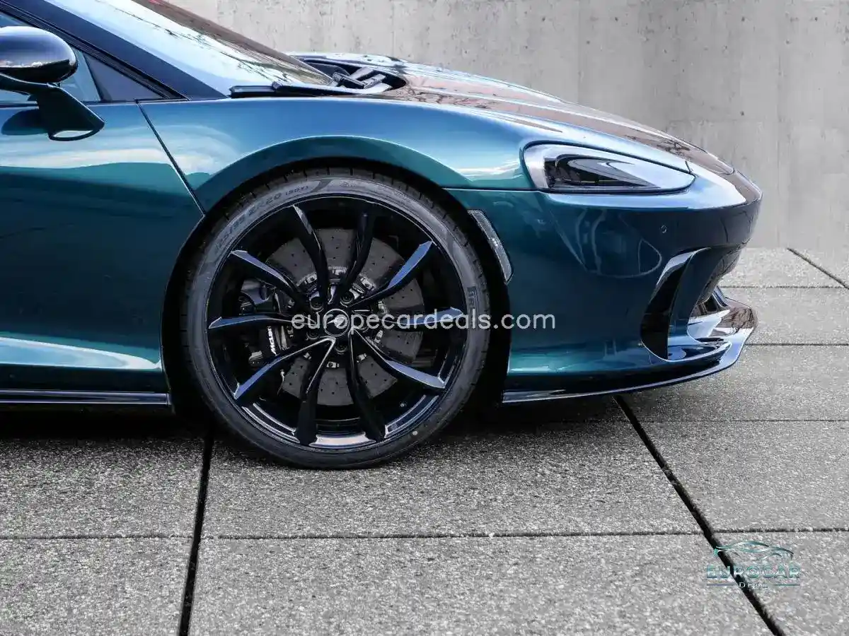 McLaren GTS