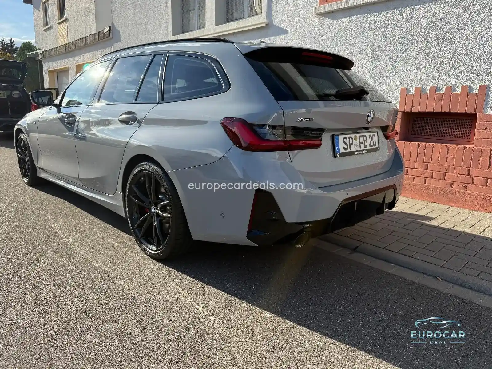 BMW 330