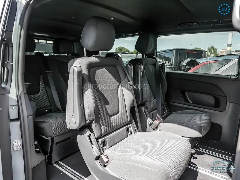 Mercedes-Benz V 220