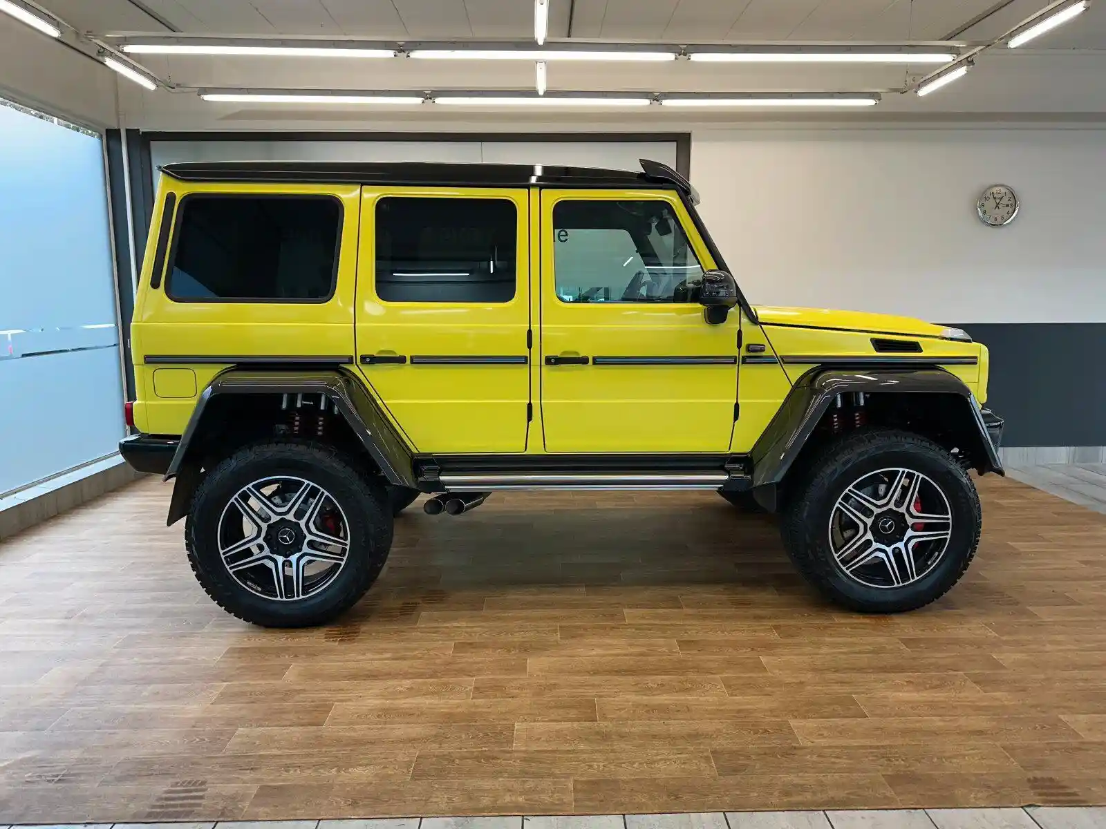 Mercedes-Benz G 500