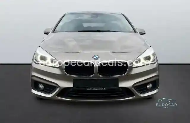 BMW 220