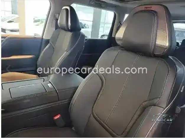 Infiniti QX80