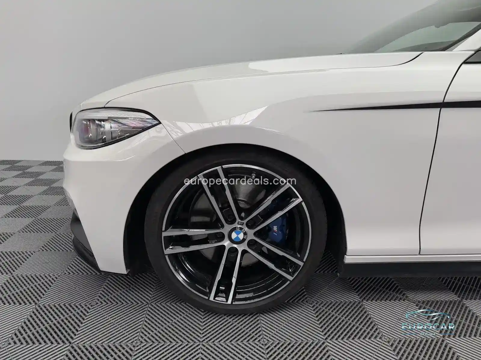 BMW M240i