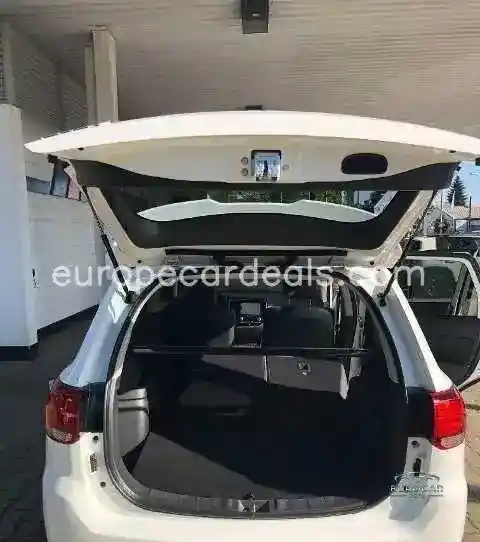 Mitsubishi Plug-in Hybrid Outlander