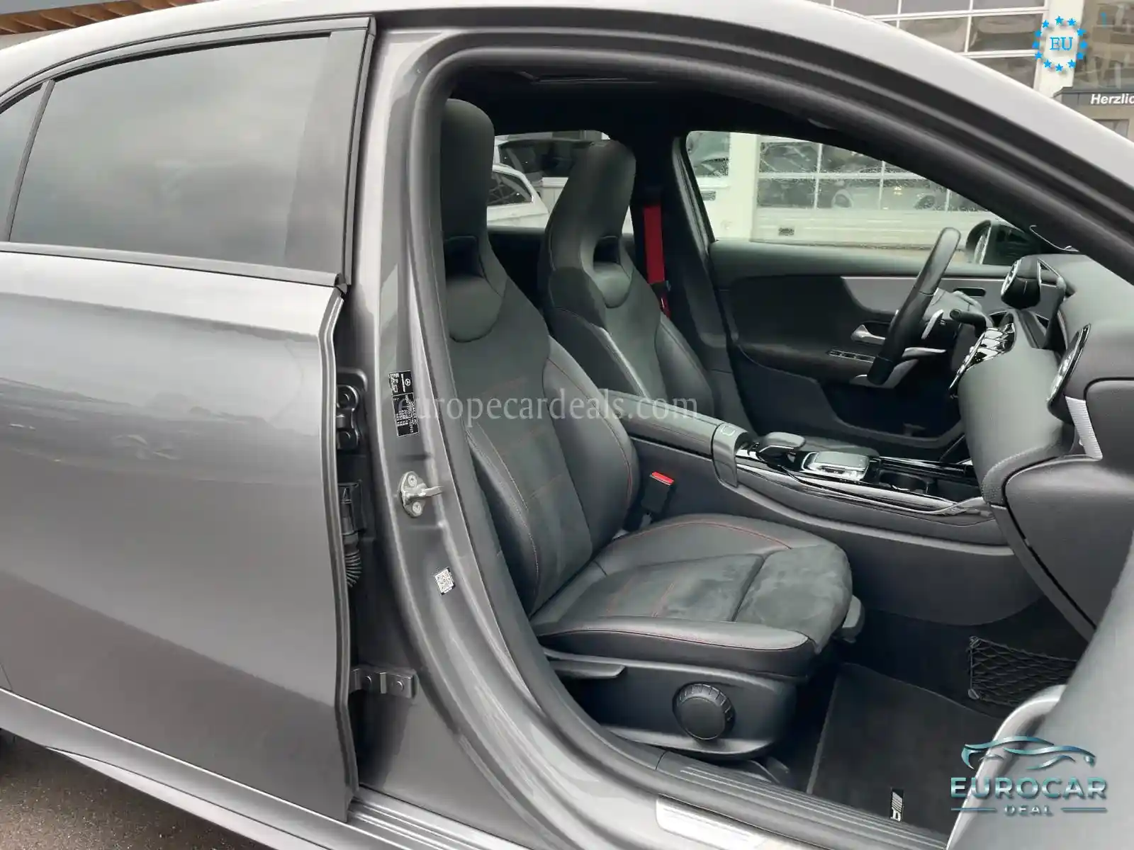 Mercedes-Benz A 35 AMG