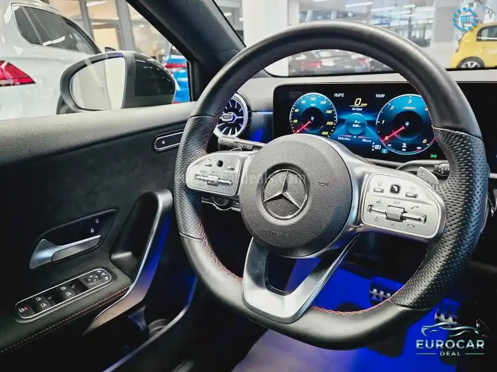 Mercedes-Benz A 220