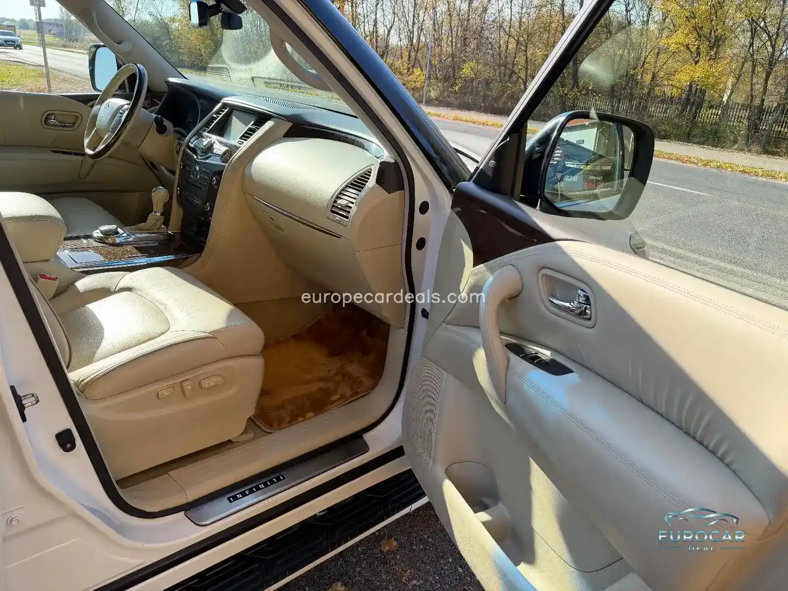 Infiniti QX80