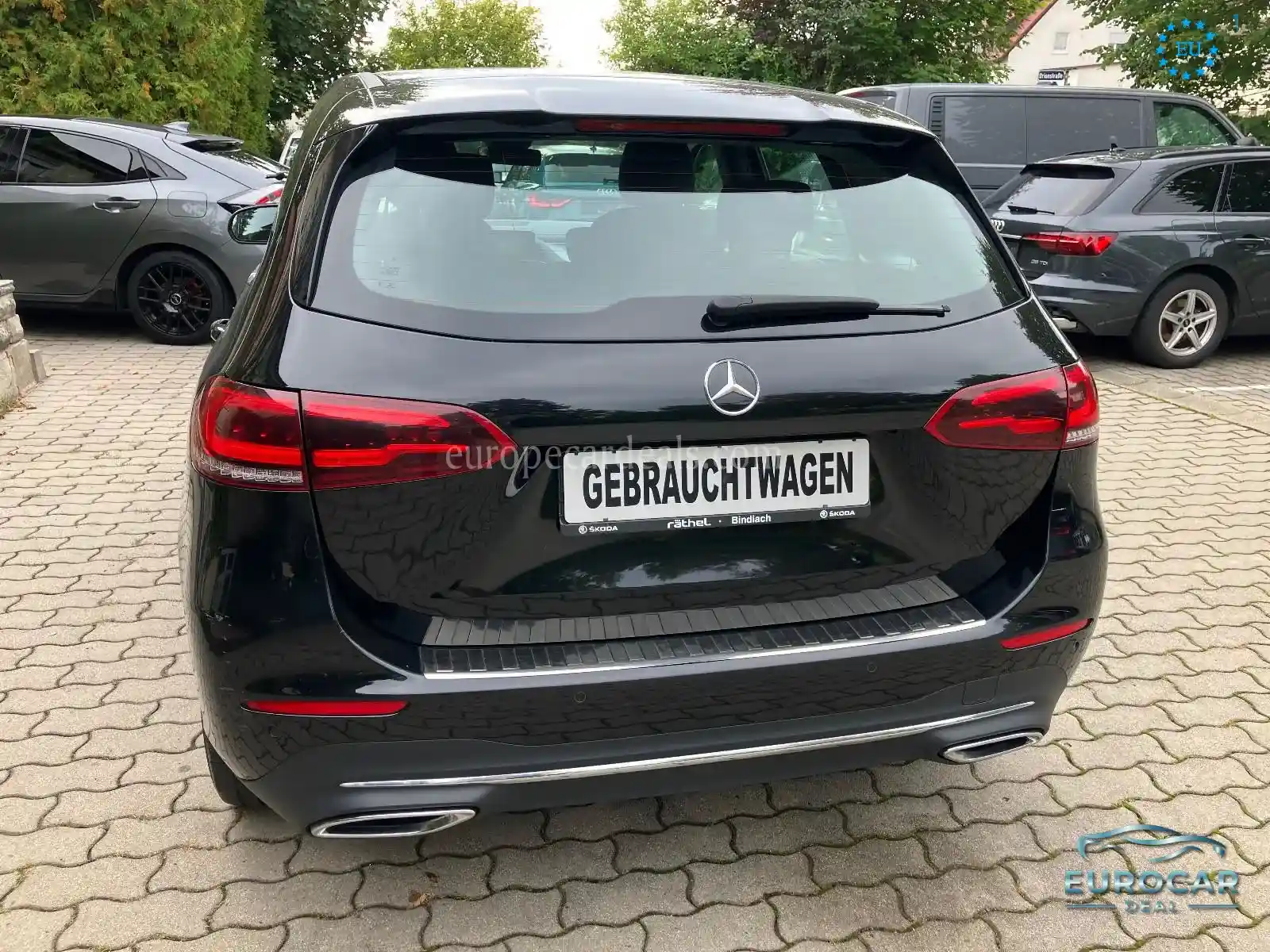 Mercedes-Benz B 180