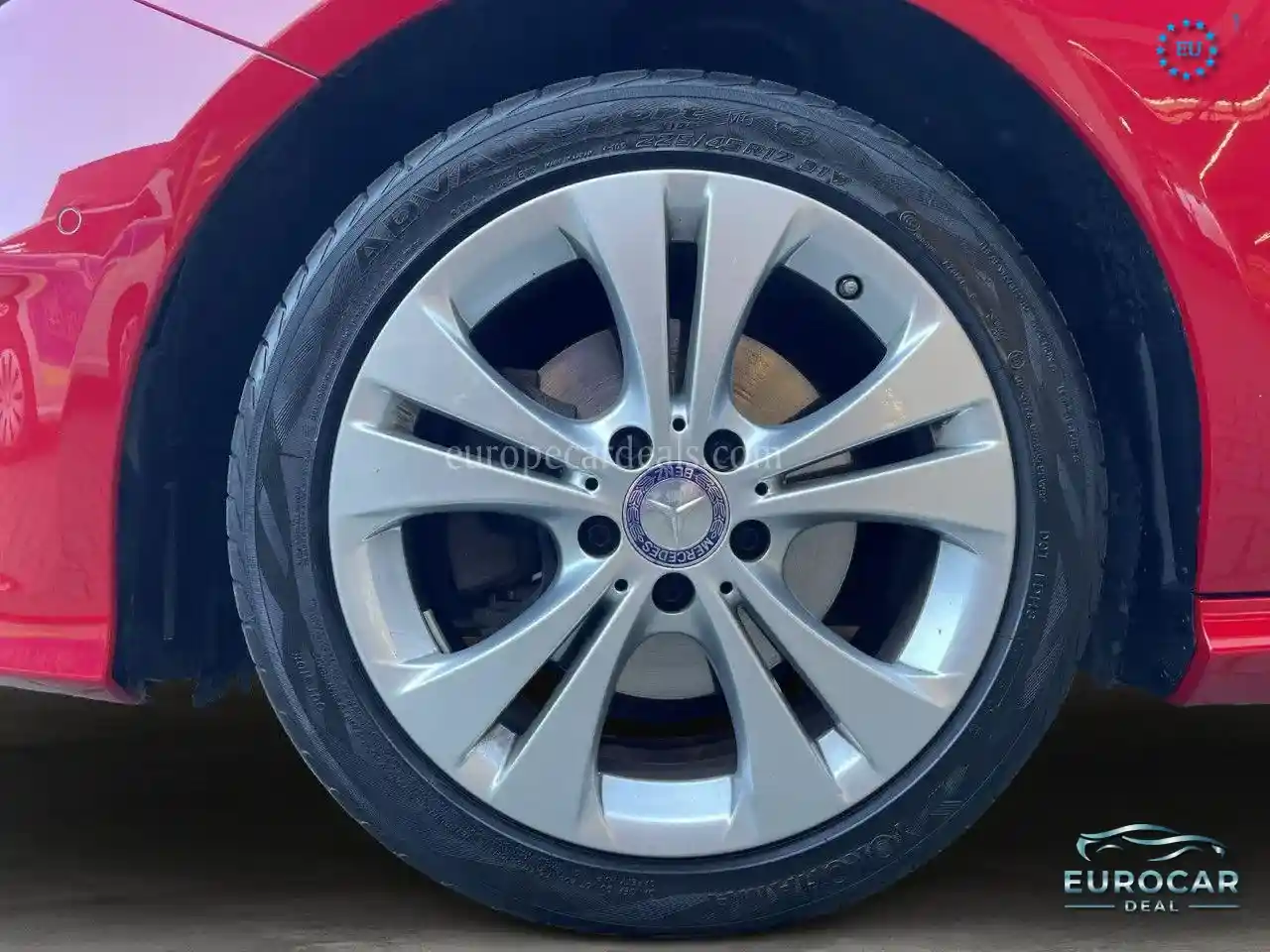 Mercedes-Benz B 220