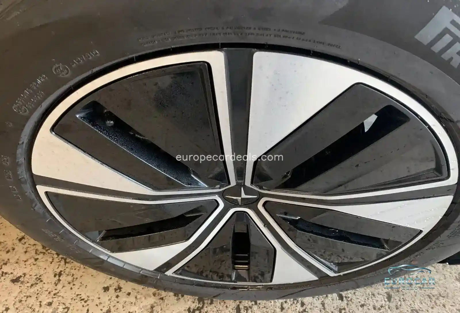 Polestar 4