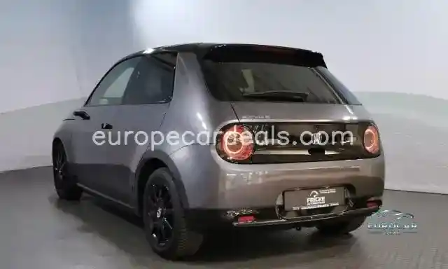 Honda e