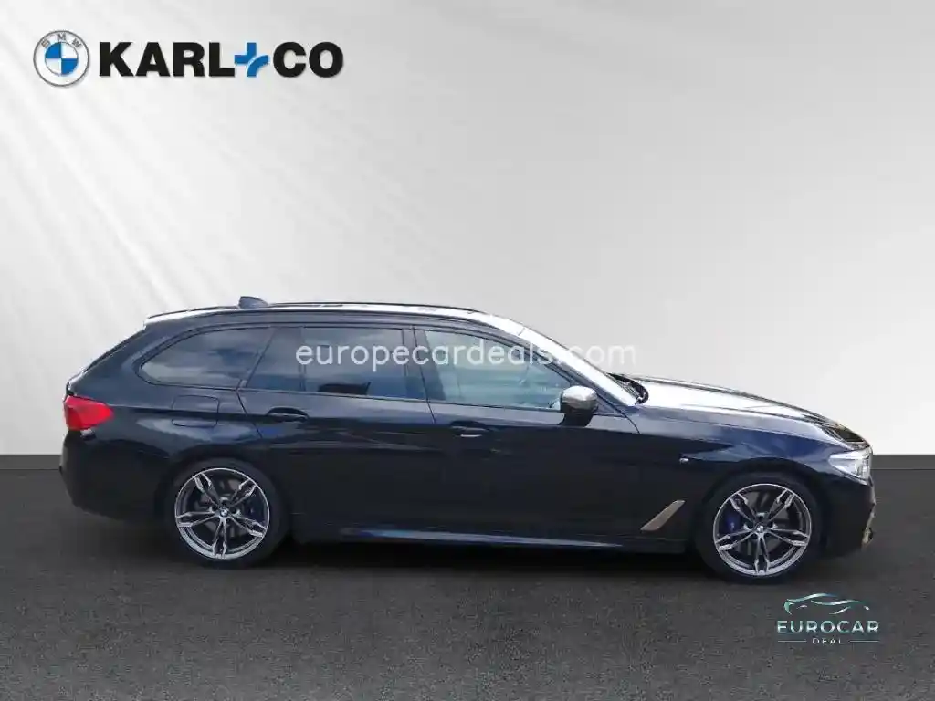 BMW M550