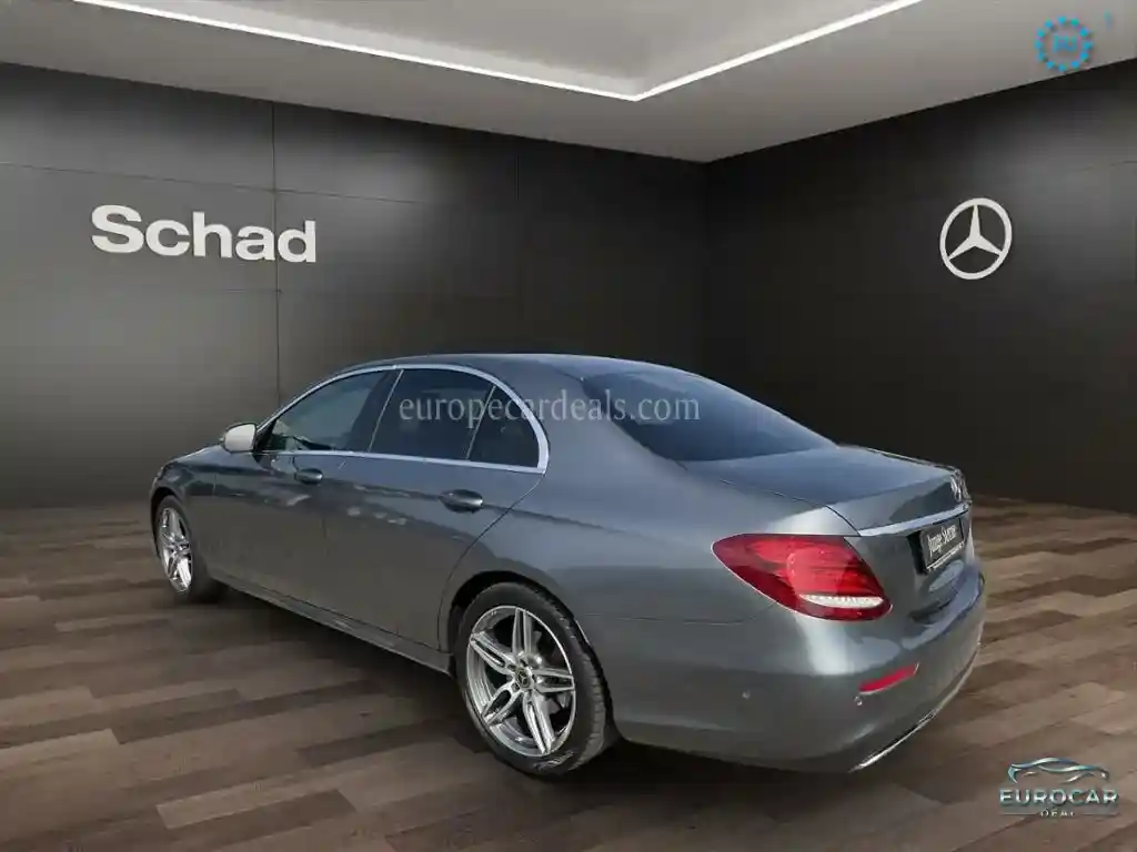Mercedes-Benz E 200