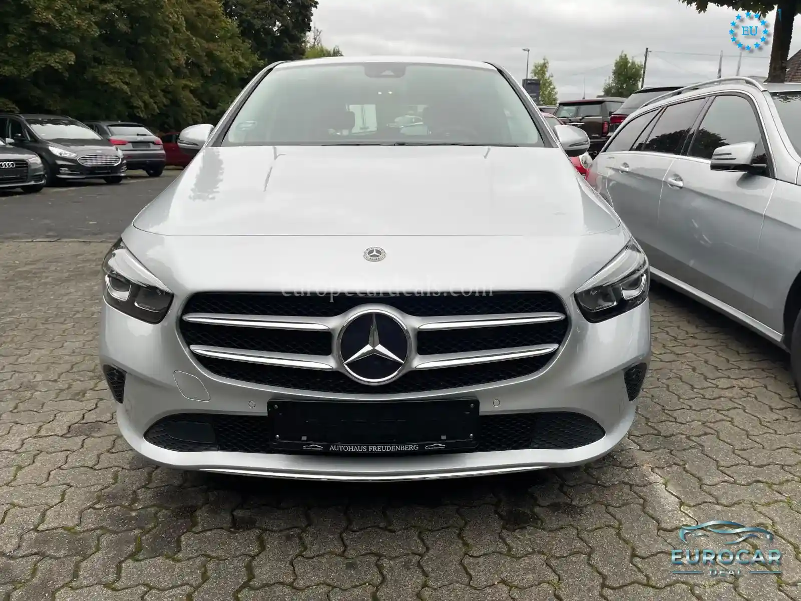 Mercedes-Benz B 220