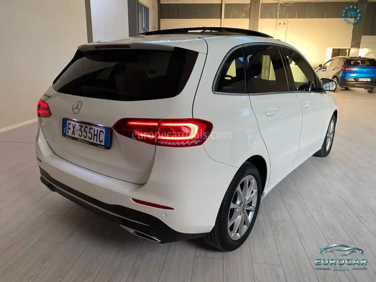 Mercedes-Benz B 180