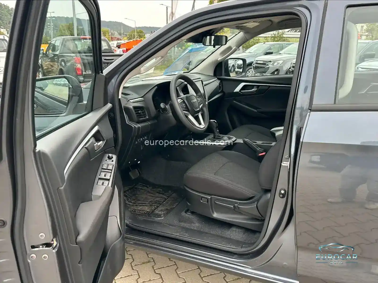 D-MAX 4×4 LS A/T DoubleCab