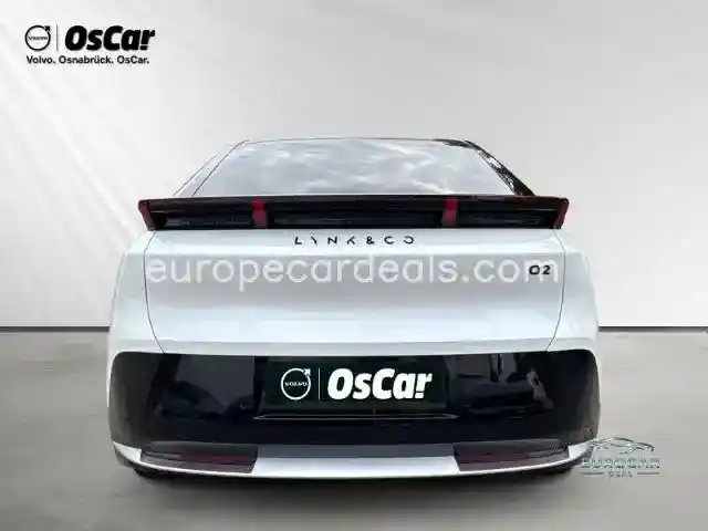 Lynk&Co 02