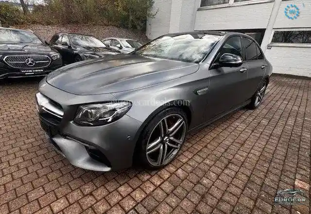 Mercedes-Benz E 63 AMG