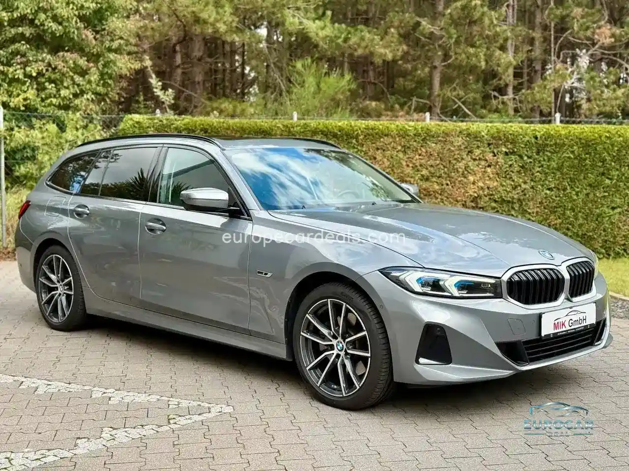 BMW 330