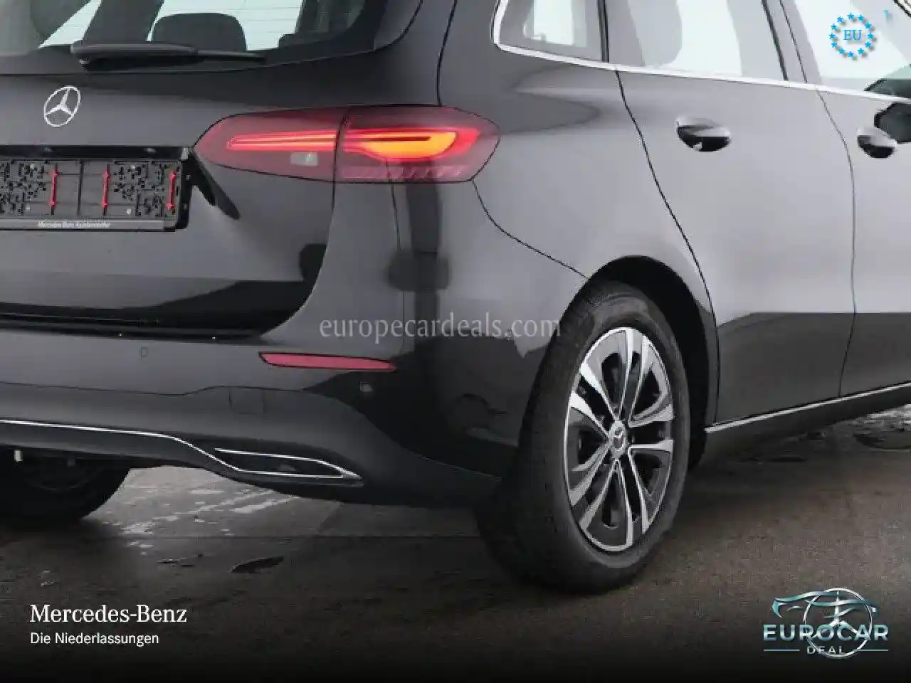 Mercedes-Benz B 180