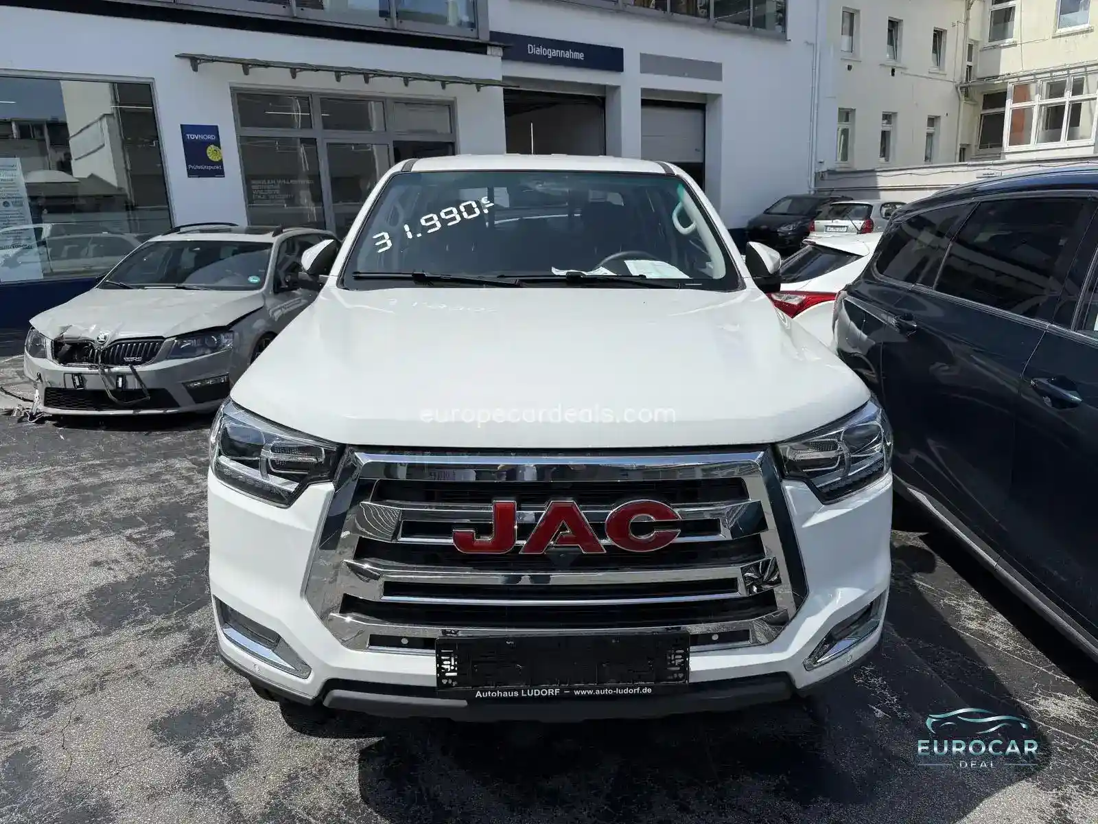 JAC 8 Pro