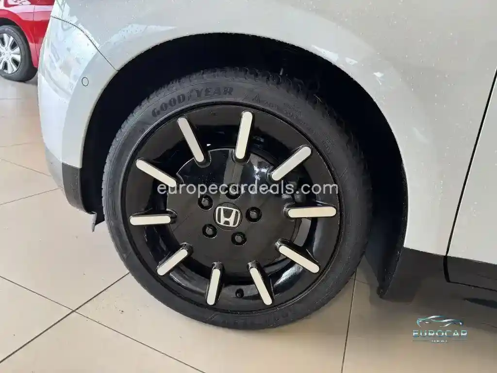 Honda e
