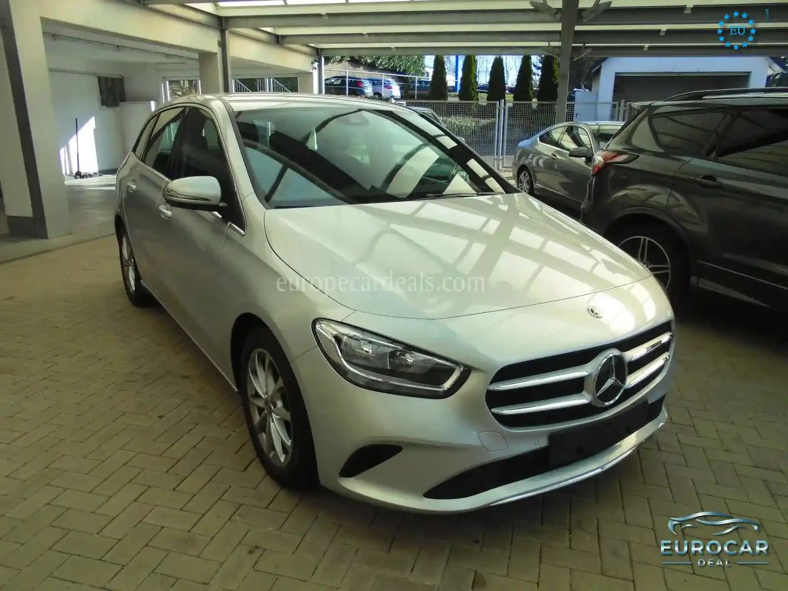 Mercedes-Benz B 180