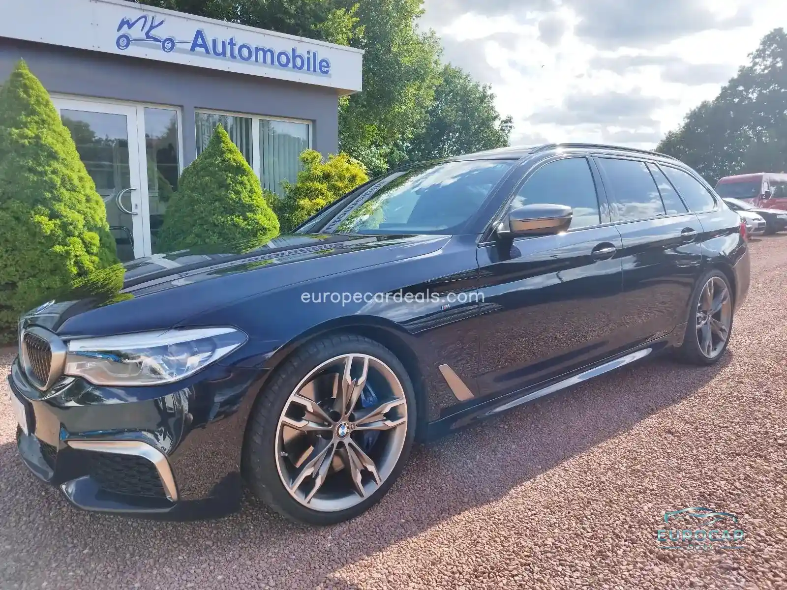 BMW M550