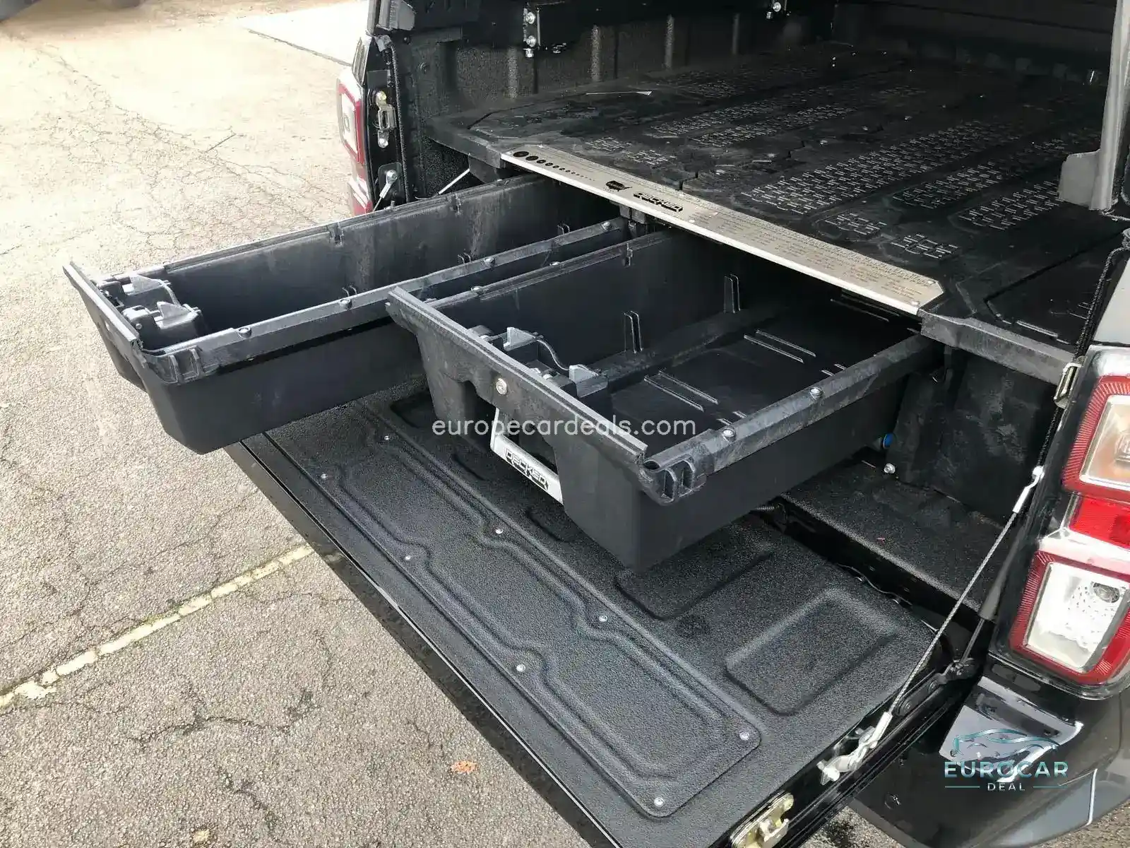Double Cab V-Cross AT ” BAD-MAX “