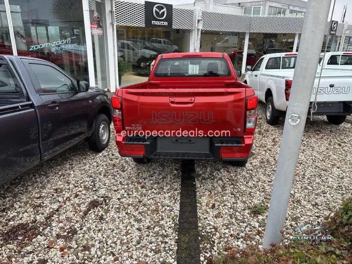 1.9 D EXTENDED CAB LS 4WD AT MY25