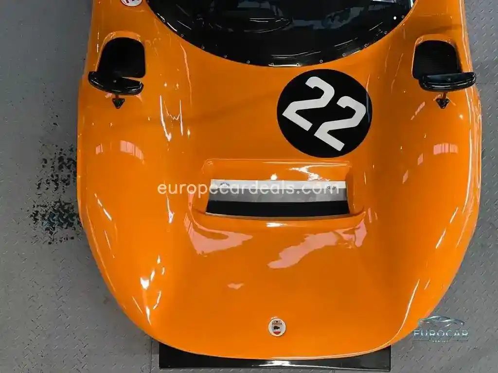 McLaren Elva