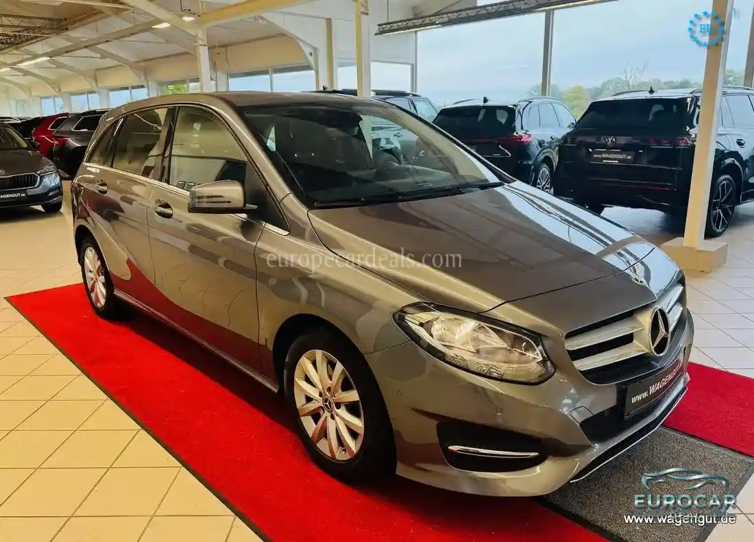Mercedes-Benz B 180