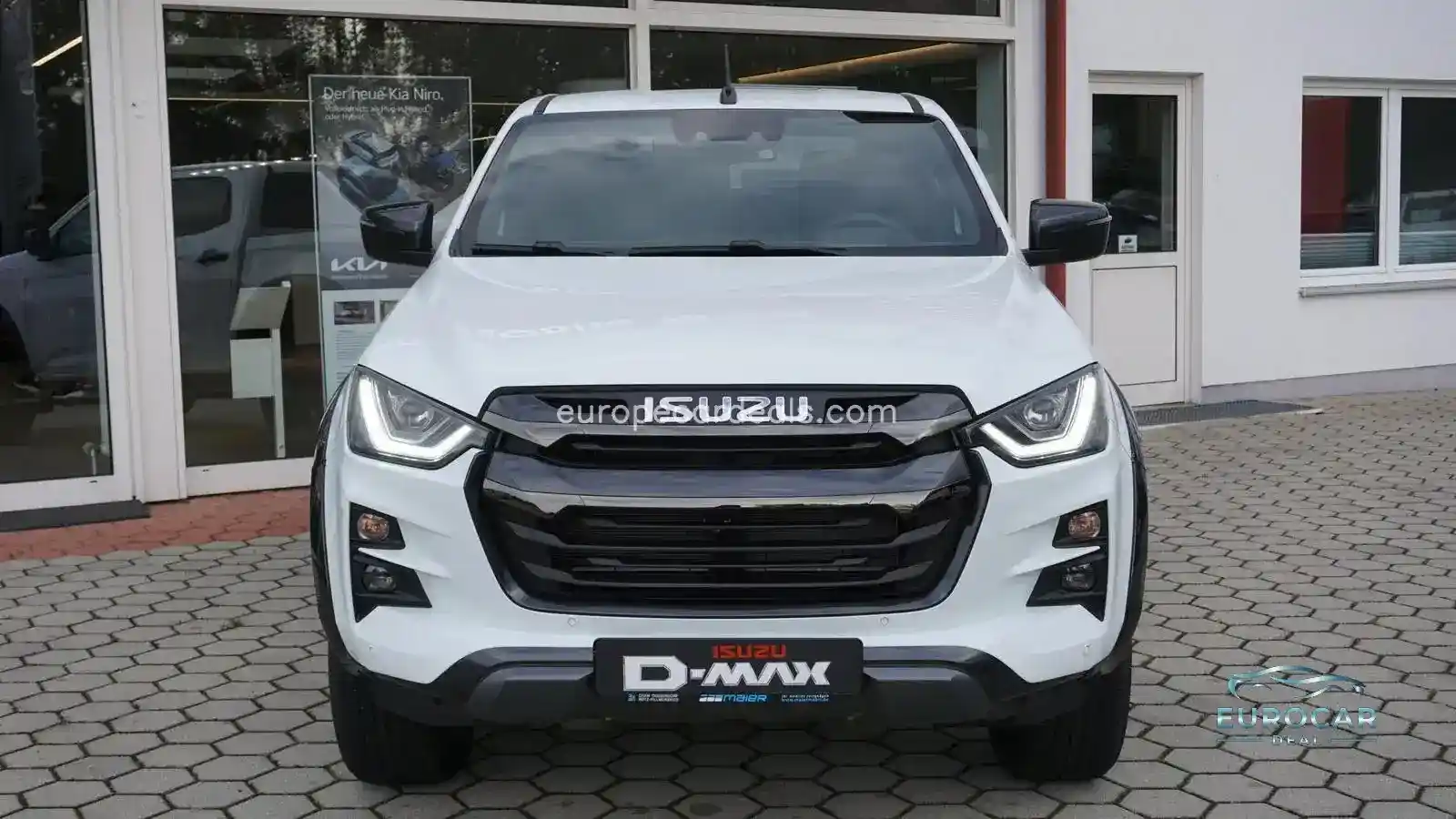 Double Cap 4WD V-Cross A/T *AKTION*