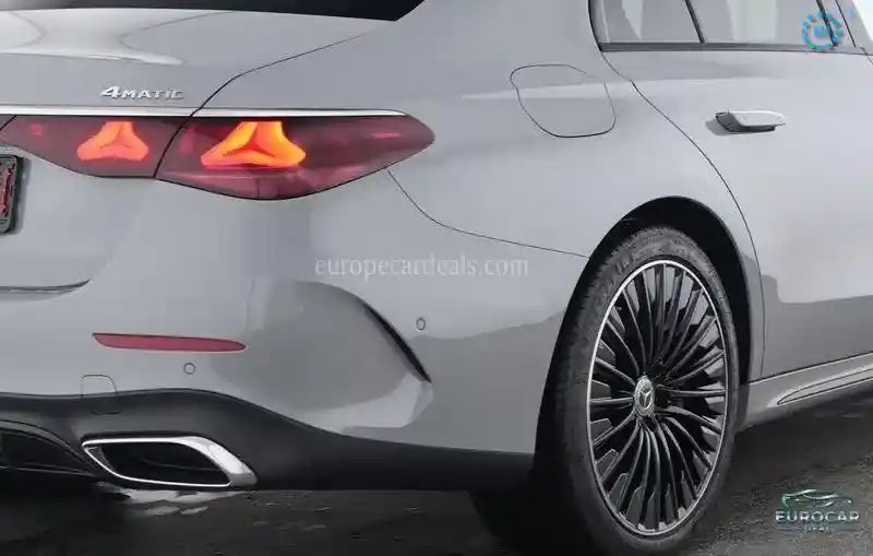 Mercedes-Benz E 400