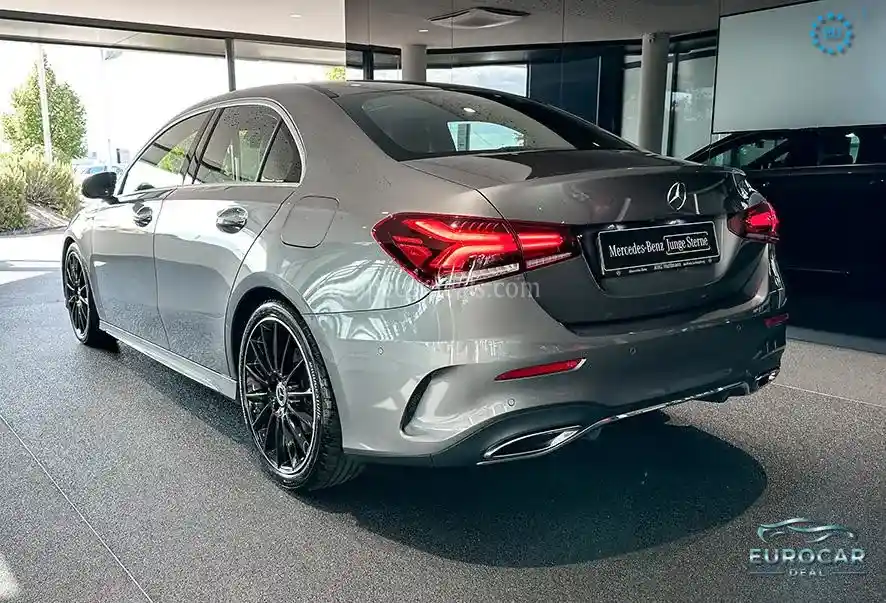 Mercedes-Benz A 220