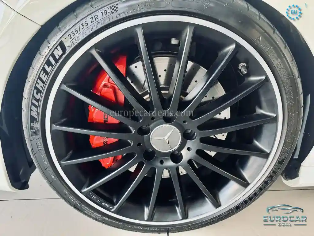 Mercedes-Benz A 45 AMG