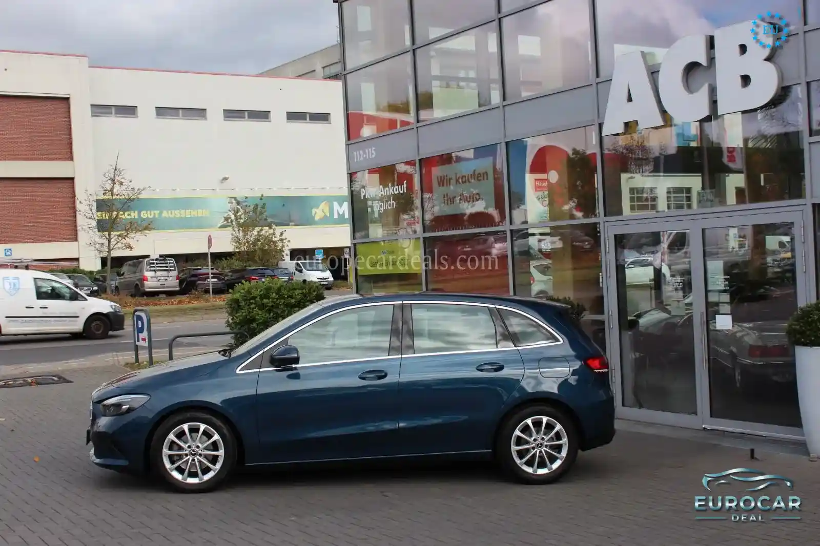 Mercedes-Benz B 180