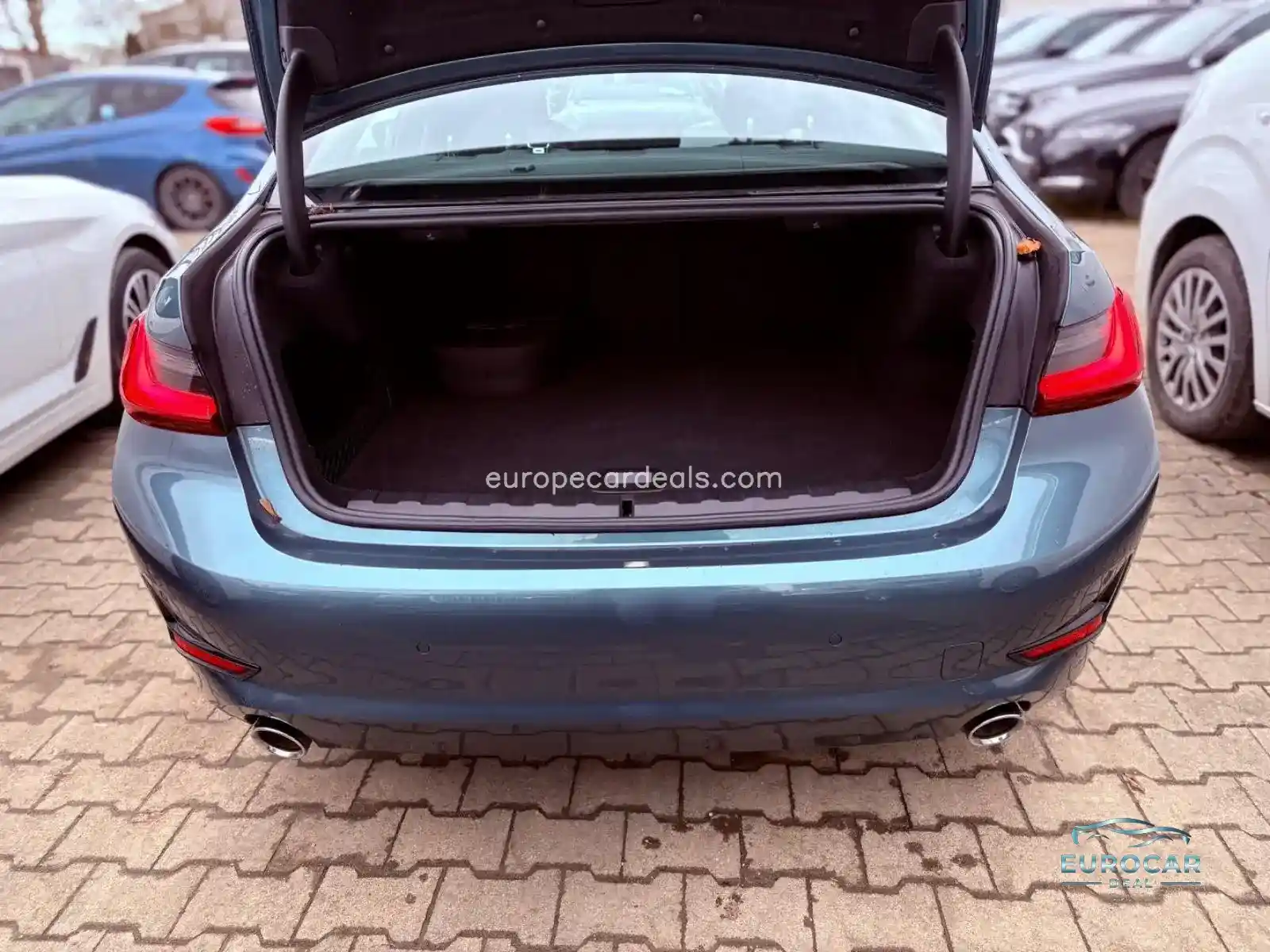BMW 330