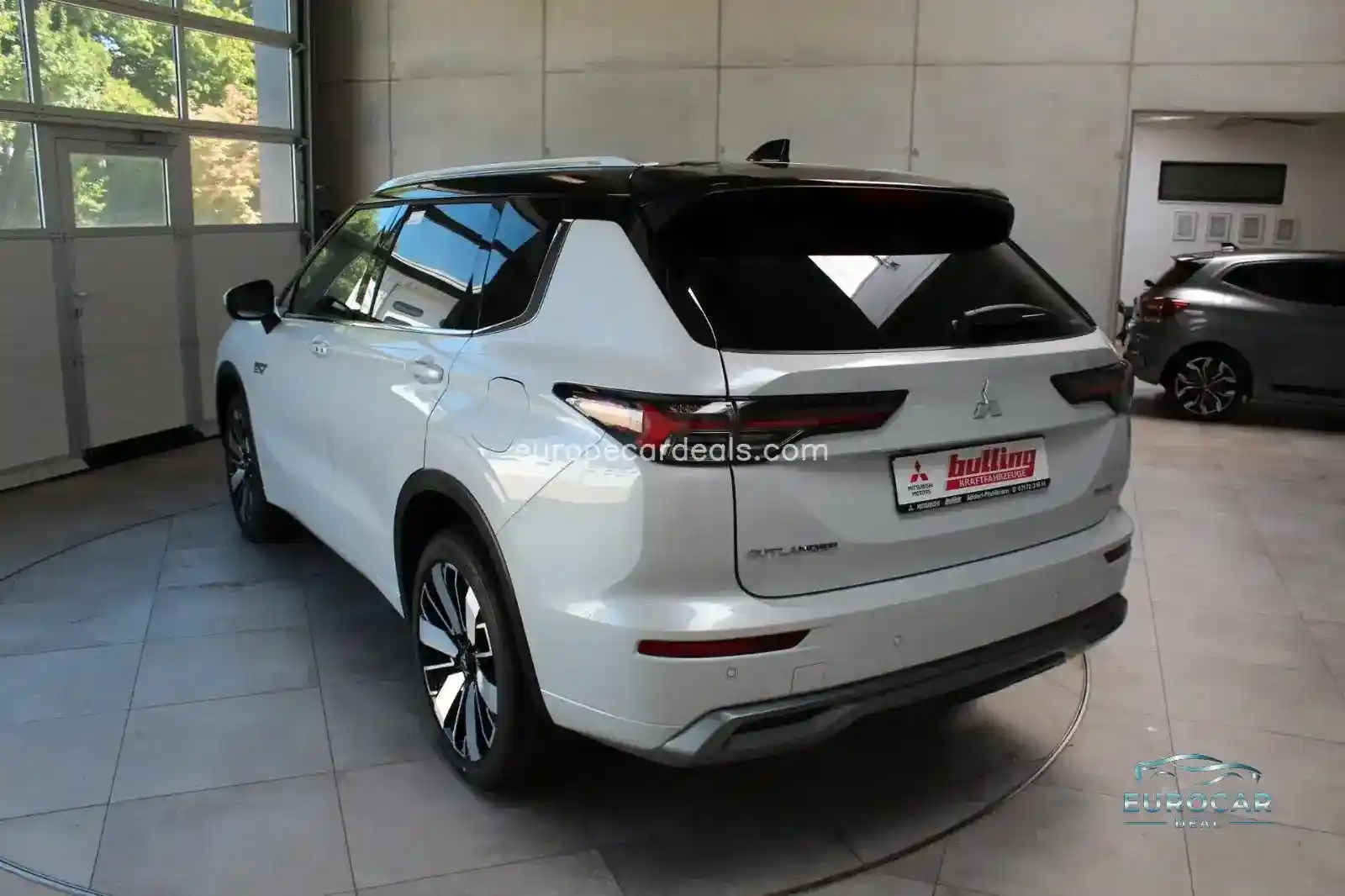 Mitsubishi Plug-in Hybrid Outlander