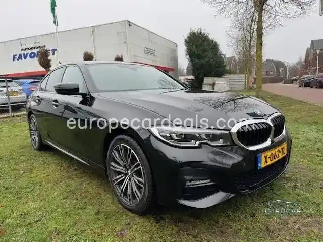 BMW 330