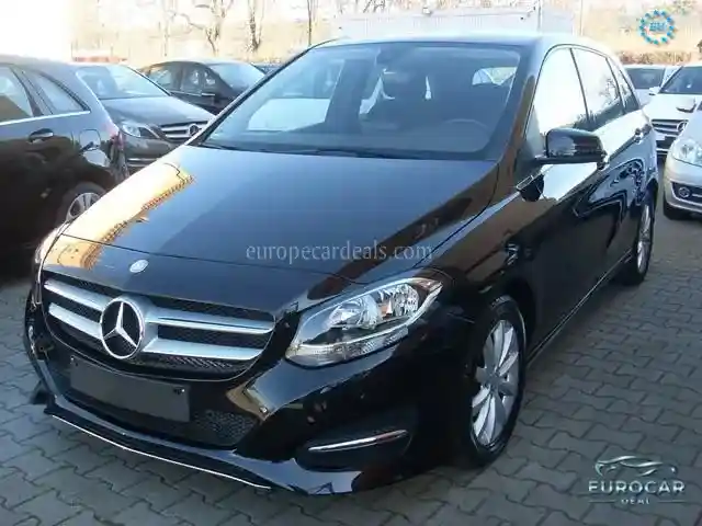 Mercedes-Benz B 180